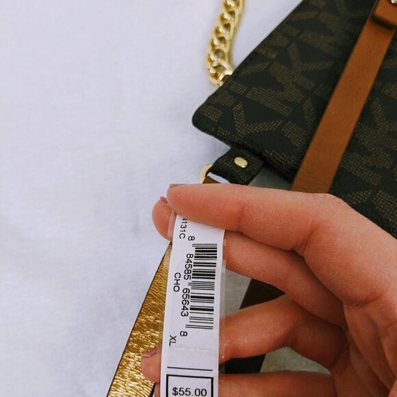 Michael Kors Brown Leather Logo Purse w/Gold Accents 5x7 - Picture 5 of 5